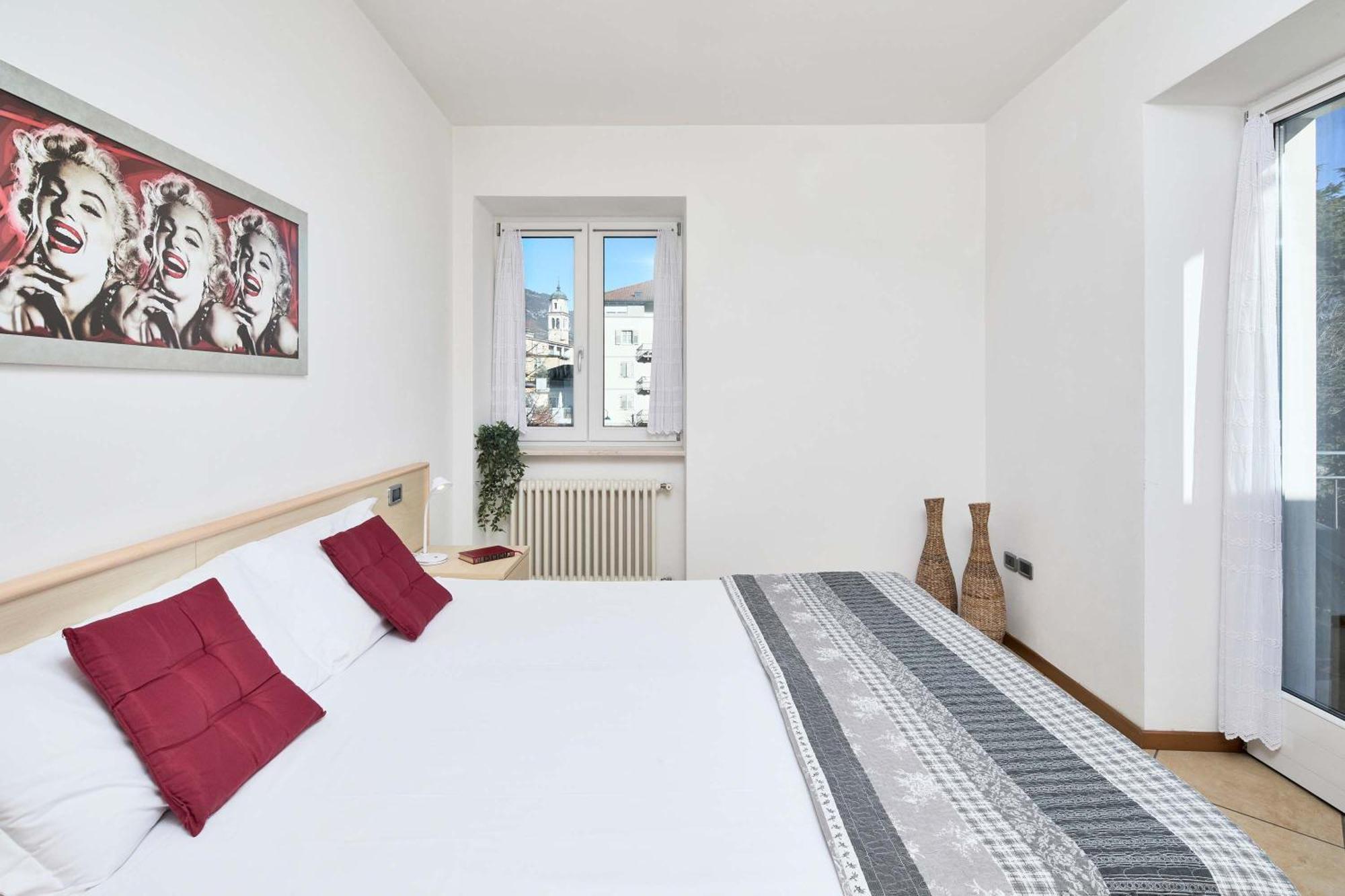 Apartment Grosses 1 Mit Balkon Bv6